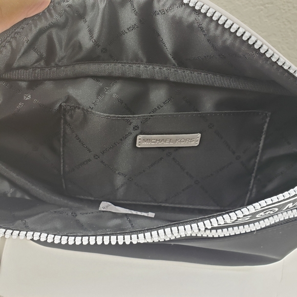 MICHEAL KOR WAIST PACK EXBODY BELT BAG - Picture 3 of 10